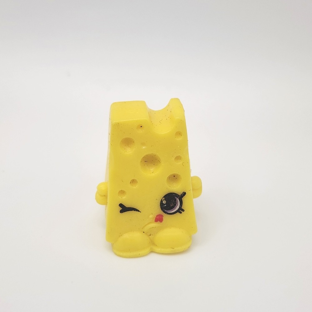Shopkins Chee Zee Yellow Cheese Wedge Snap Charm Moose Figure Mini Toy Season 1